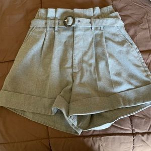 Paperbag belted Abercrombie shorts